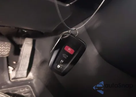 2021 Toyota Rav4 Xle from USA, damaged, VIN 2T3P1RFVXMW235316